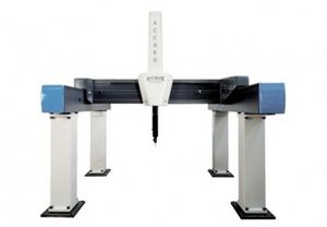 máquina de medição tridimensional com braço horizontal