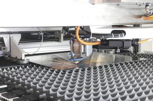 linha de corte a laser de fibra