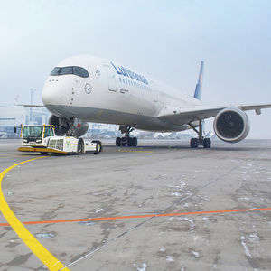 trator de aviões 1