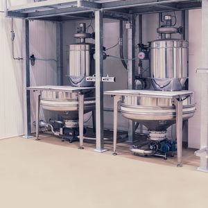 Estaçãodeesvaziamentode sacos com picador