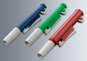 auxiliar de pipetagem