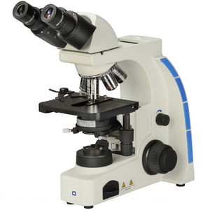 microscópio óptico