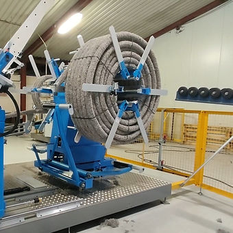 Enroladeira-rebobinadeira para bobinas