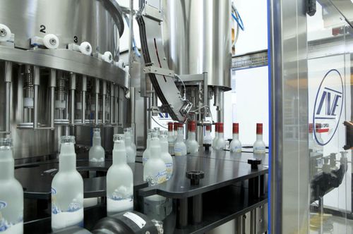 Envasadora automática - DELLA TOFFOLA GROUP - de potes / para bebidas / pneumática