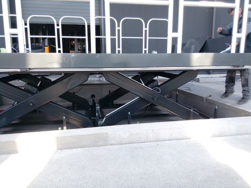 Mesa elevatória tipo tesoura - Elevation Static Double Scissor Lift Table - Pronomic AB - elétrica / estacionária