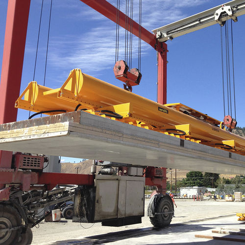 Balancim com ventosas para cargas pesadas - Aerolift Industrials B.V. - para placas de concreto / com rotação de 90º