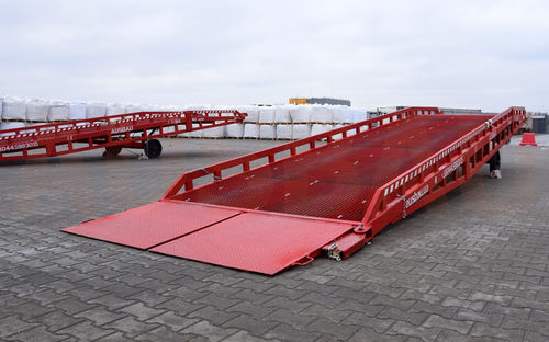 Rampa niveladora para doca - ECO series - AV-EXIM - para empilhadeira / para armazém / para veículo comercial