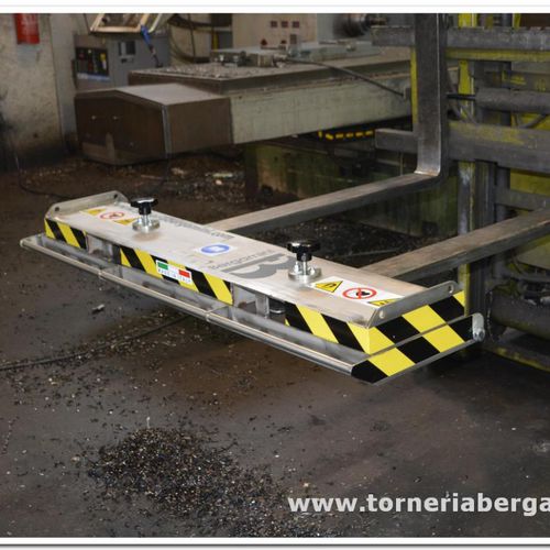 Vassoura magnética - SC130M - Torneria Bergamini