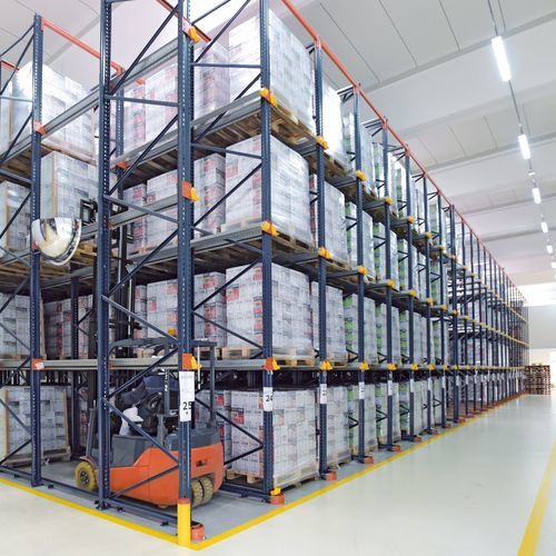 Estrutura porta-paletes drive-in - MECALUX - com prateleiras / por acumulação / compacto