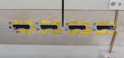 Matriz de extrusão para perfis de persianas de armário - Baruffaldi Plastic Technology