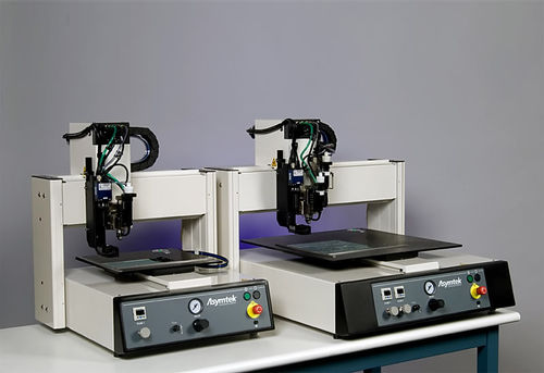 Dosador para produtos de alta viscosidade - D-583, D-585  - Nordson ASYMTEK - com bomba de pistões / de bancada / a jato