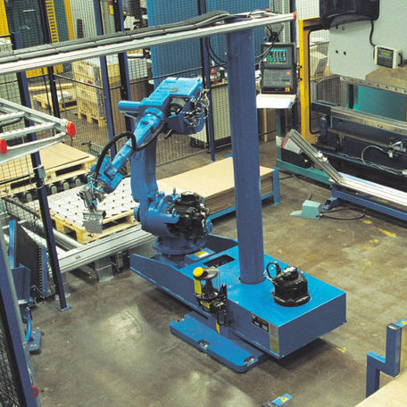 Célula robotizada de movimentação - MH50 - YASKAWA Europe GmbH - para prensa dobradeira