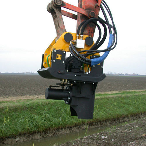 Equipamento para cravação de postes hidráulico - PV11000  - Orteco - por vibração / montado em escavadeira