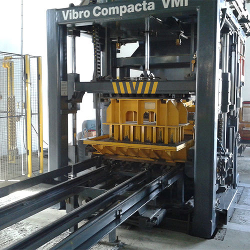 Máquina de fabricação de blocos em concreto - Vibrocompacta VMI - prensoland - automática