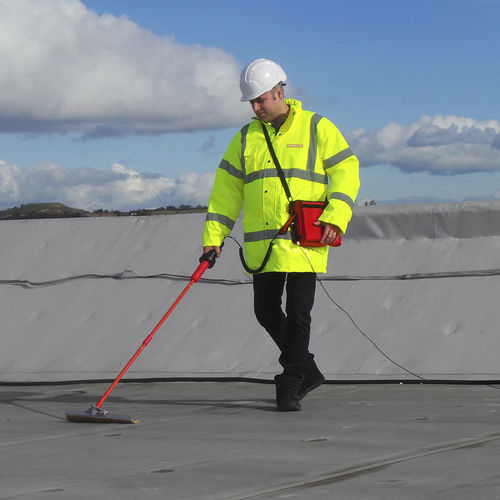 Detector de vazamento eletrônico - Dry Roof Pro2 - Buckleys (UVRAL) Limited - de água / portátil / compacto