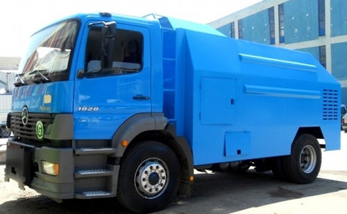 Caminhão de transporte - EMS Machinery - com motor de combustão