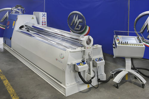 Calandra de 4 rolos - M3010B/rr - MG S.R.L. - hidráulica / automática / de alta precisão