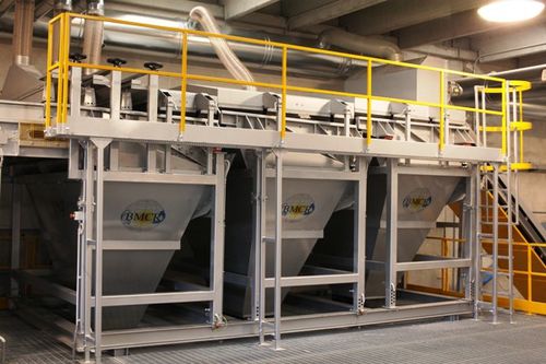 Peneira para peneiramento a seco - BMCR SRL - para reciclagem / vibratória / para produtos a granel