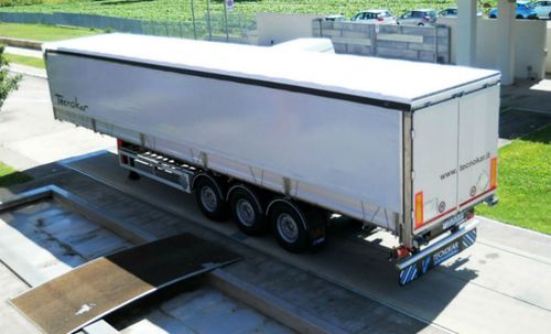Semirreboque com caçamba - Libero - TECNOKAR TRAILERS SRL - com 3 eixos / de arrasto / multiuso