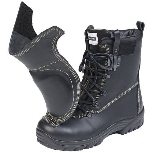 Bota de segurança para uso industrial - ALU-SAFE DP® - A.J. Charnaud & Co. (Pty) Ltd. - antiderrapante / à prova de água / resistente a óleo