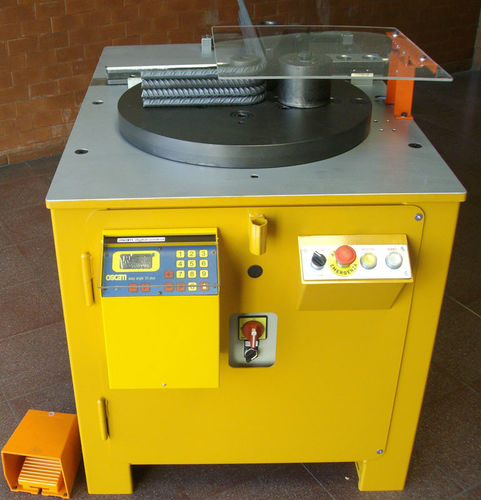 Curvadora elétrica - K1 - Oscam - de barras de reforço de concreto / CN