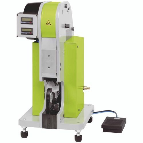 Prensa para terminais de perfis - 636 084 3 - RENNSTEIG WERKZEUGE GMBH - para terminais elétricos tubulares / manual / com pedal