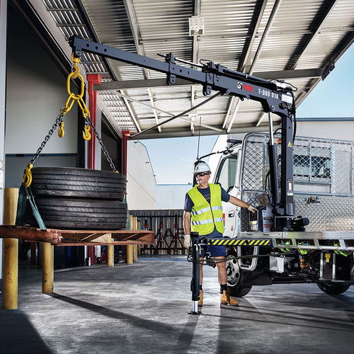 Guindaste montado em caminhão - T-DUO 018 - Hiab - com lança / para serviços pesados / de carregamento