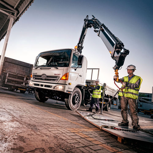Guindaste montado em caminhão - X-CLX 1x8 series - Hiab - com lança articulada / para obras / de movimentação