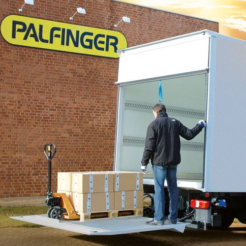 Plataforma elevatória veicular convencional - MBB C 1000 L - Palfinger - para caminhão