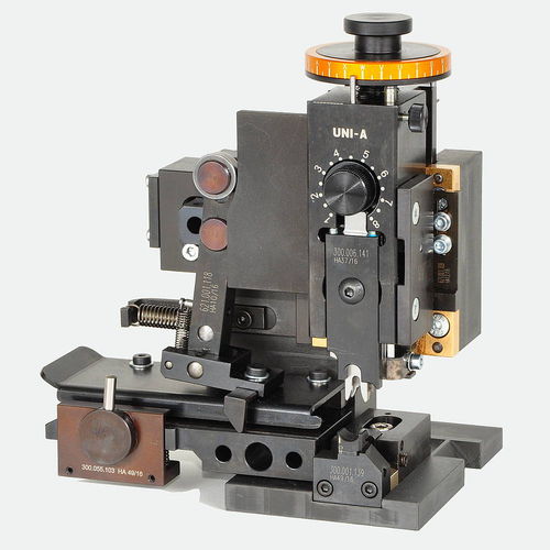 Prensa para terminais de arame - UNI-A 700 - Hanke Crimp-Technik GmbH - manual / pneumática / de alimentação lateral