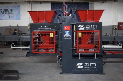 Máquina de fabricação de blocos em concreto - ZIM 412 - ZIM ENGINEERING - semiautomática