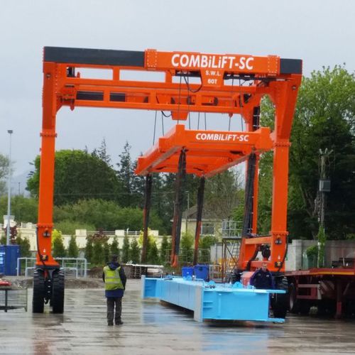 Guindaste de pórtico autopropelido - AGILIFTER - AMLIFT - de rodas / para contêineres / para cargas pesadas