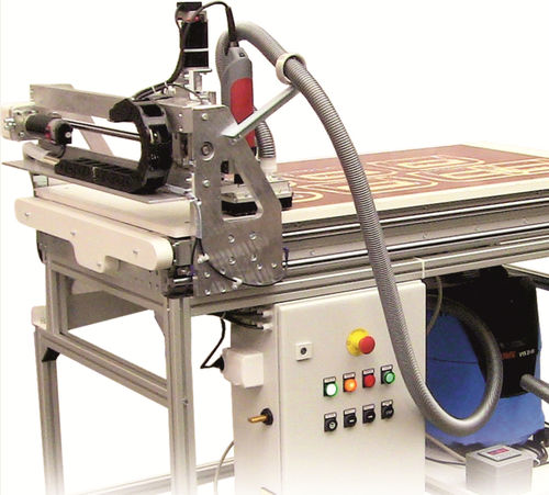 Sistema de controle de perfis - Autotrak CNC - AMF Reece CR, s.r.o. - de produção / automático
