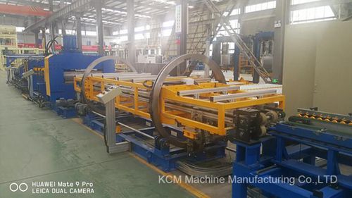 Linha de perfilagem para tubos metálicos - KCM Machinery Manufacturing - automática / com puncionamento