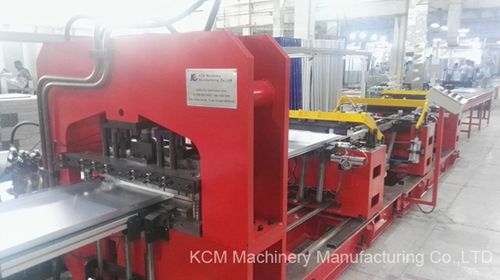 Linha de perfilagem para painéis - KCM Machinery Manufacturing - automática / com puncionamento / com transportador de rolos