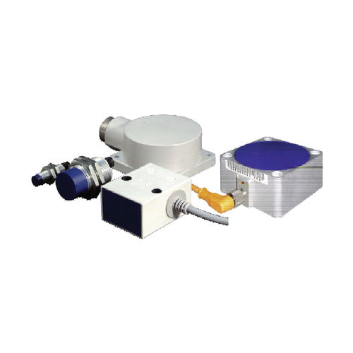 Sensor de proximidade indutivo - IAD series - KLASCHKA Industrieelektronik - cilíndrico / retangular / com rosca