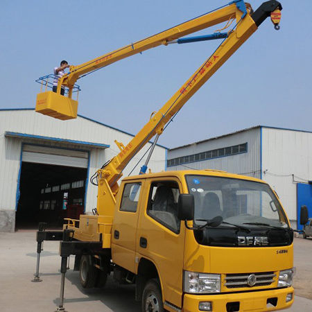 Plataforma elevatória articulada montada em caminhão - a002 - Jinan Juxin Machinery Co., Ltd. - para obras / para terrenos acidentados / para aplicações industriais