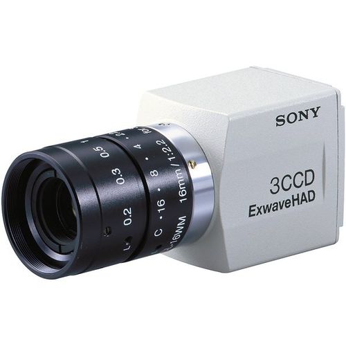 Filmadora cor - DXC-C33/P - Sony Image Sensing Solutions - 3 CCD / compacta