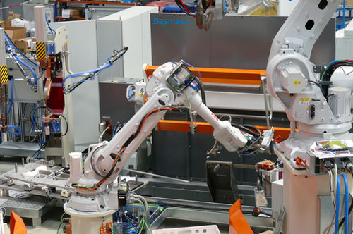 Célula robotizada de soldagem - DESMASA - para máquina-ferramenta