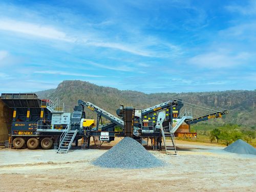 Planta de britagem e de peneiramento de mandíbulas - MCK-60 - Fabo Crushing Screening & Concrete Plants - móvel / primária / para o setor terciário