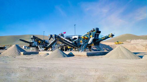 Planta de britagem e de peneiramento de mandíbulas - FULLSTAR 90 - Fabo Crushing Screening & Concrete Plants - móvel / primária / de alta capacidade
