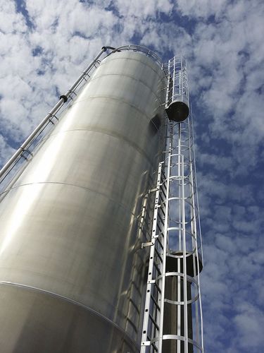 Silo em alumínio - TECHNOSILOS - de fundo plano / para produtos em pó / para produtos a granel