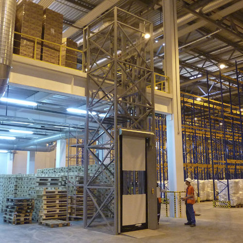 Elevador para armazém - MDL - Dynalserg, S.L. - com colunas telescópicas