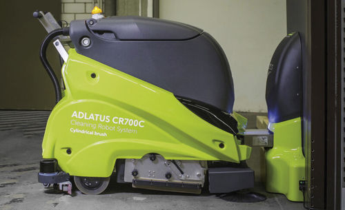 Robô de limpeza para armazém - CR700C - ADLATUS Robotics GmbH - para piso / limpeza úmida / móvel
