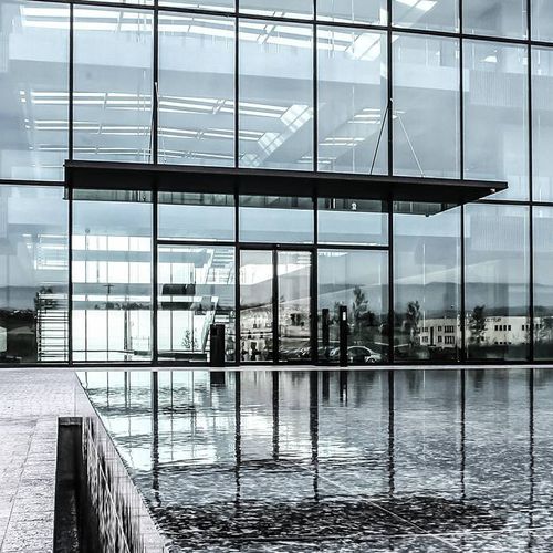 Porta de correr - Gilgen Door Systems AG - em vidro / para ambiente externo / design
