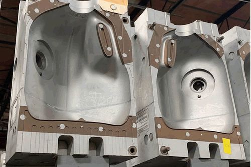 Molde de extrusão-sopro para garrafas PET - Dongguan JinJun Machinery Co., Ltd.
