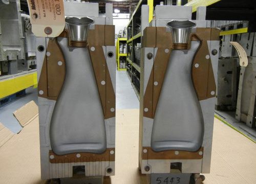 Molde de extrusão-sopro - Dongguan JinJun Machinery Co., Ltd.