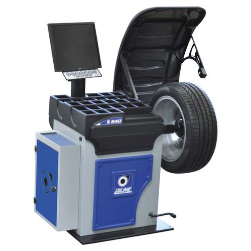 Balanceadora de rodas para carros - S 840 - GIULIANO INDUSTRIAL S.p.A. - automática