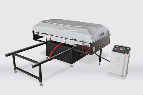 Termoformadora de painéis - Eco - BUGATOOL MACHINES SL - para Corian® / automática / a vácuo