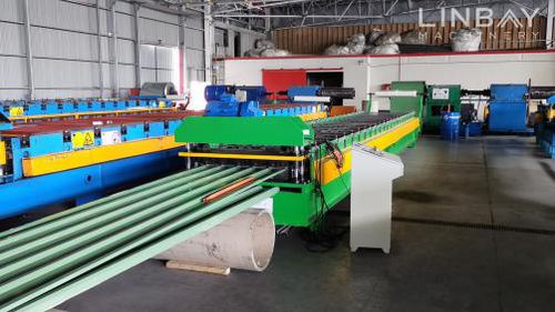 Perfiladeira para placas de cobertura - WUXI LINBAY MACHINERY CO.,LTD - controlada por CLP